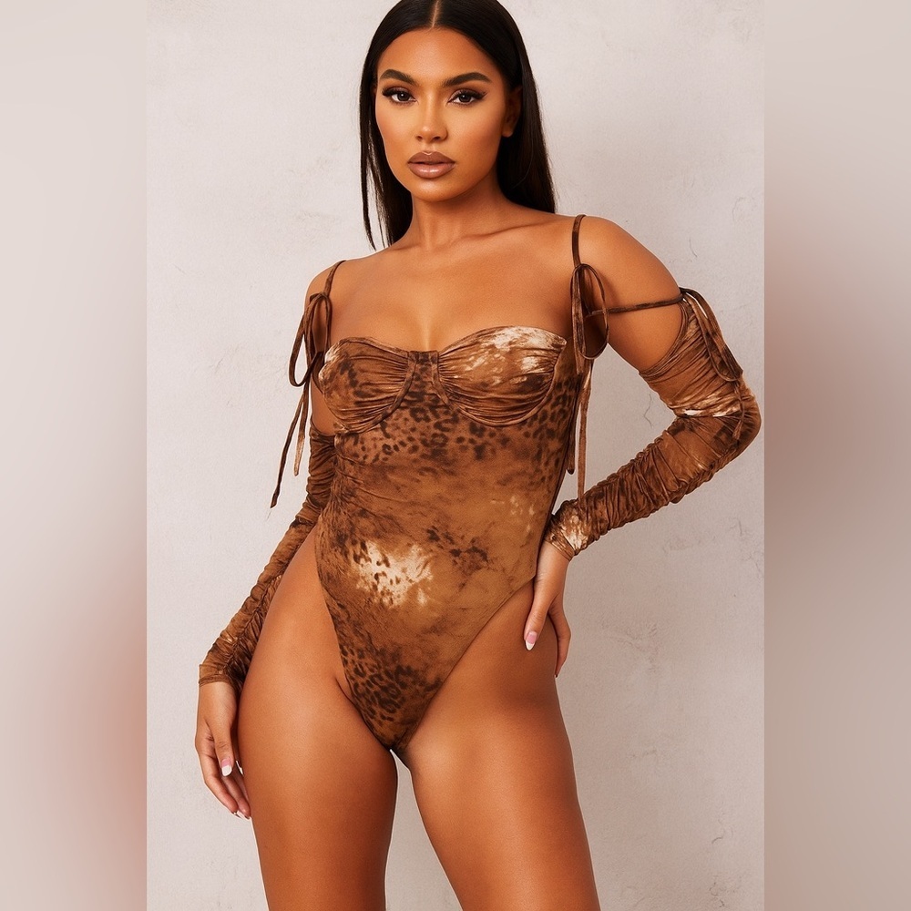 Fashion nova underwire body suit, long sleeve,‎ tie shoulder brown print XS